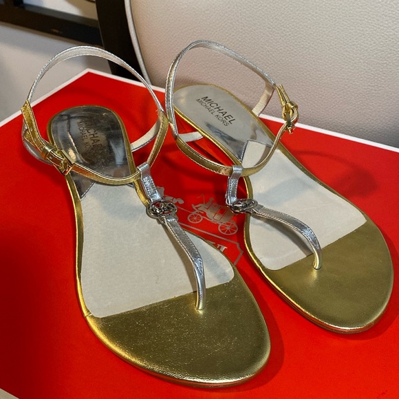 Michael Kors sandals like new in good condition. - Picture 2 of 6